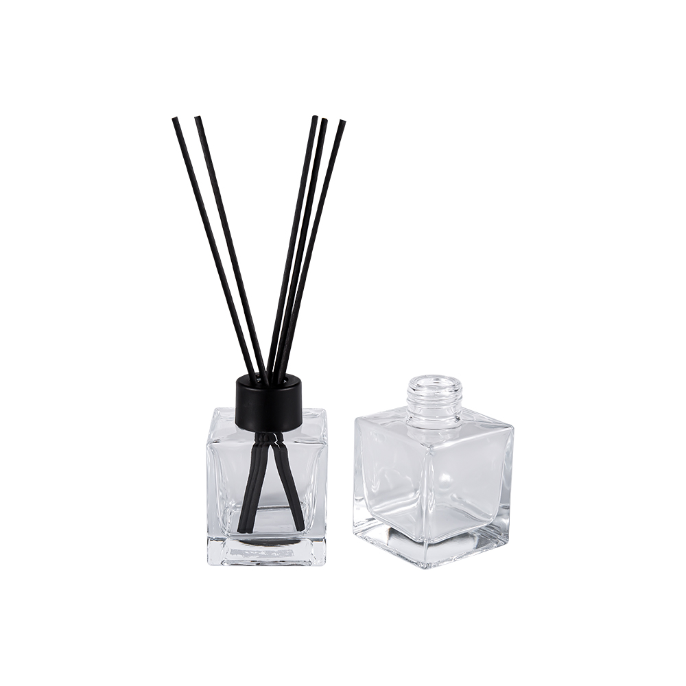 HJ-0309 # Chai thủy tinh vuông hương liệu 24MM Nắp nhựa màu đen mờ Nhãn dán nắp nhôm